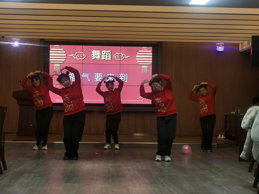 点击查看详细信息<br>标题：可爱员工的舞蹈 阅读次数：846